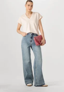 beige aimee the label t-shirt ingrid2