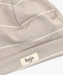 beige baje studio muts yuca