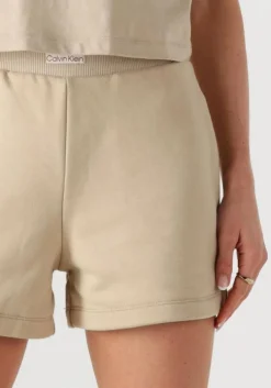 beige calvin klein broeken placed institutional short