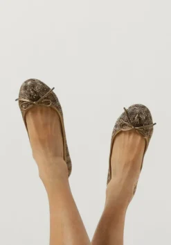 beige kurt geiger london ballerina's eagle ballerina