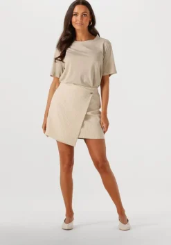 beige neo noir minirok petrani pinstriped skirt