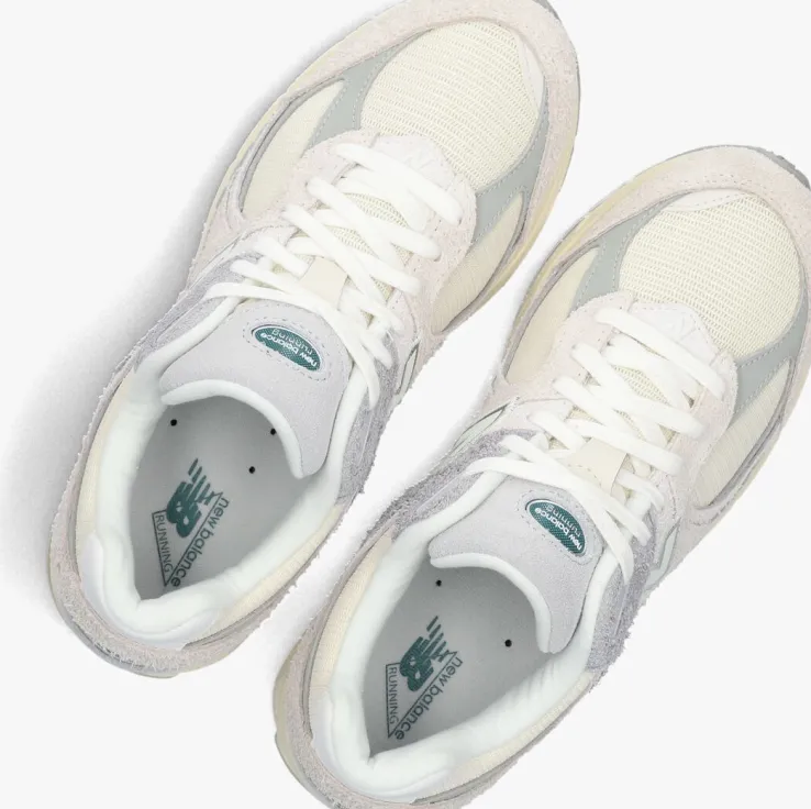 beige new balance lage sneakers m2002 d