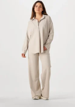 beige new balance lage sneakers m2002 d