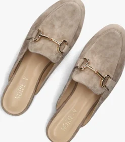 beige notre-v instappers 4015