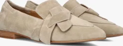 beige notre-v loafers 5672
