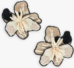 beige paulie pocket oorbellen bo blossom earrings