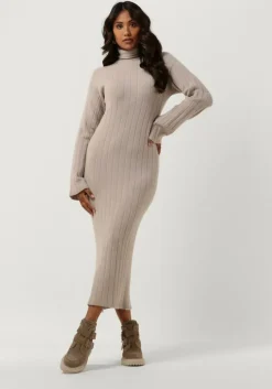 beige simple maxi jurk fidele knit-vis-22-3