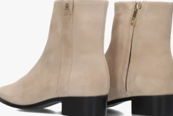beige tommy hilfiger enkellaarsjes th suede pointy zip bootie