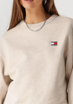 beige tommy jeans trui tjw bxy badge crew
