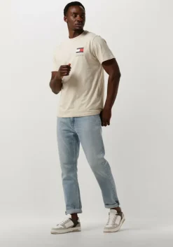 beige tommy jeans t-shirt tjm slim essential flag tee