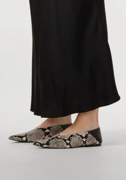 beige toral ballerina's aria