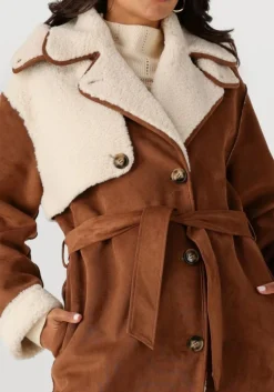 bruine caroline biss mantel 4445