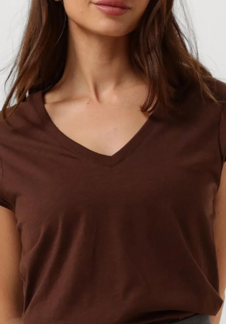bruine cc heart t-shirt basic v-neck t-shirt