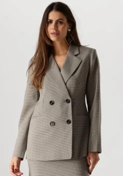 bruine josh v blazer damia