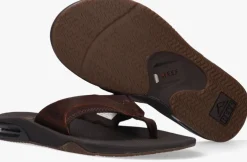 bruine reef teenslippers fanning