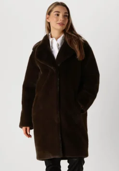 bruine stand studio faux fur jas camille cocoon coat