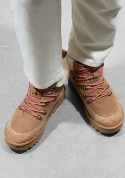 cognac ugg snowboots classic alpine lace-up