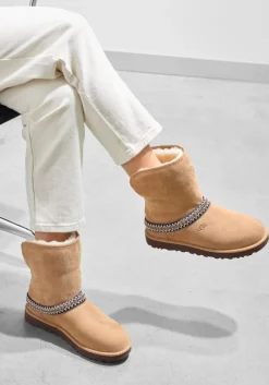 cognac ugg vachtlaarzen classic short crescent