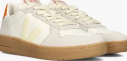creme veja lage sneakers v-82