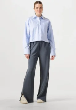 donkergrijze alix the label pantalon ladies knitted flowy side slit pants