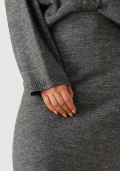 donkergrijze edited maxirok panja knit skirt