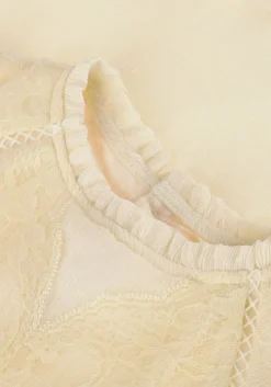 ecru baje studio top lou