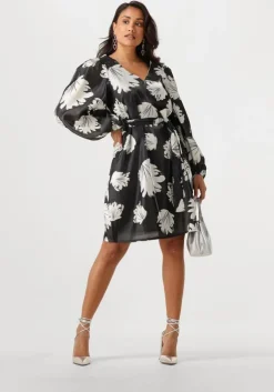 goudkleurig notre-v oorbellen earring #13