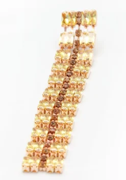 goudkleurig notre-v oorbellen omss22-002