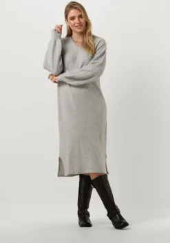 grijze minus midi jurk lilianne v-neck midi knit dress