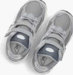 grijze new balance lage sneakers 2002