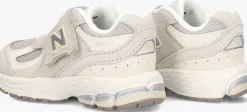 grijze new balance lage sneakers iv2002