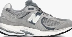 grijze new balance lage sneakers 2002r m