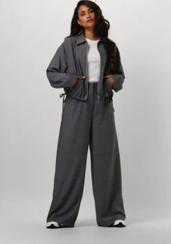 grijze object jack objmargreta lo bomber