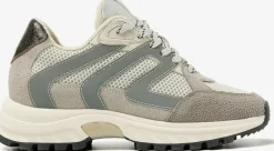 grijze via vai lage sneakers danae bailee