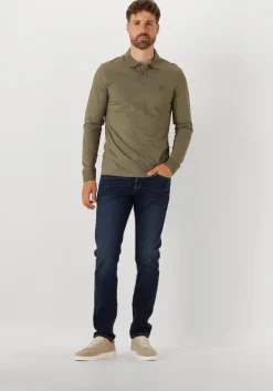 khaki boss orange polo passerby