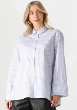 lichtblauwe neo noir blouses dita mini stripe shirt