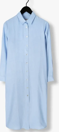 lichtblauwe resort finest maxi jurk shirt dress