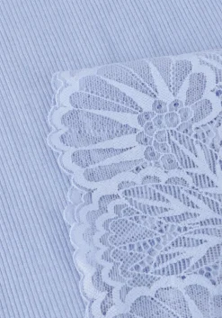 lichtblauwe rosemunde top beatha capsleeve