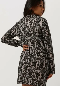 lichtroze vanilia mini jurk lace shift dress