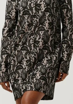 lichtroze vanilia mini jurk lace shift dress