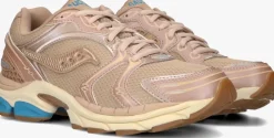 roze saucony lage sneakers progrid triumph 4