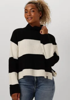 witte calvin klein coltrui chunky loose high neck sweater