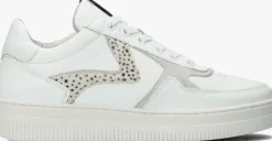 witte maruti lage sneakers momo