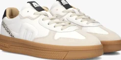 witte maruti lage sneakers yale
