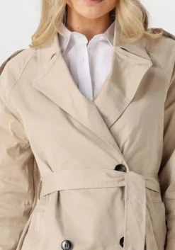 zand withblack trenchcoats wbltheresa trenchcoat