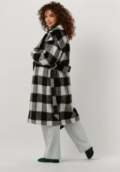 zwarte beaumont mantel pixie