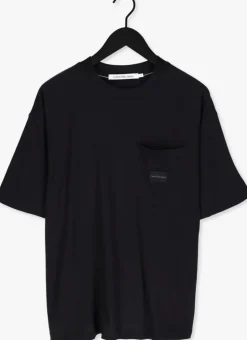 zwarte calvin klein t-shirt shrunken badge pocket tee