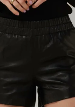 zwarte est'seven broeken est'leather short court
