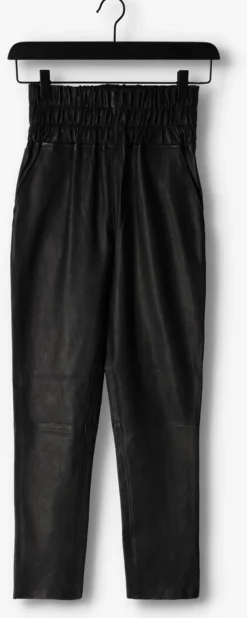 zwarte est'seven chino est’chino #high
