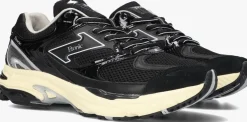 zwarte etonic lage sneakers evolution